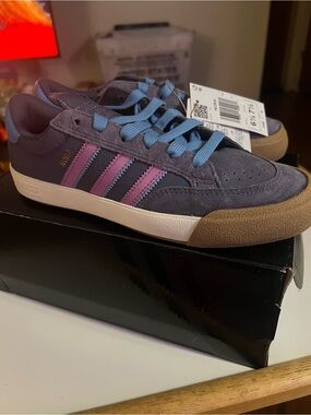 Adidas Nora Unisex Sneakers M6.5/W7.5 BNIB